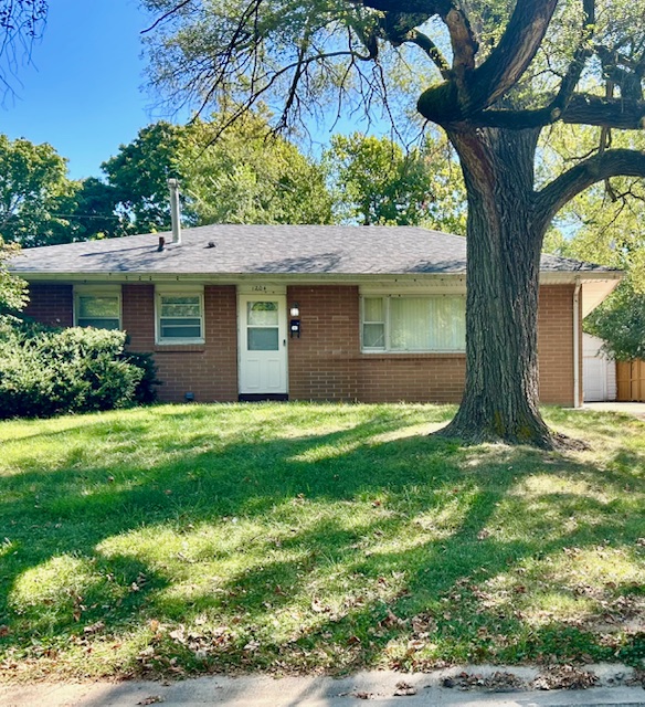 1204 Grant Place