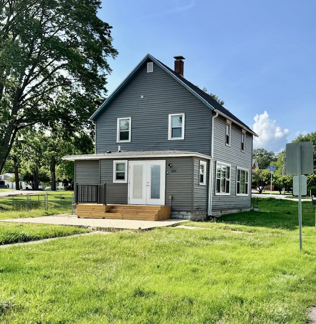 505 East Oak Street